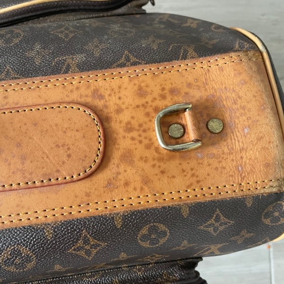 Classic vintage Louis Vuitton garment bag - Picture 10 of 13